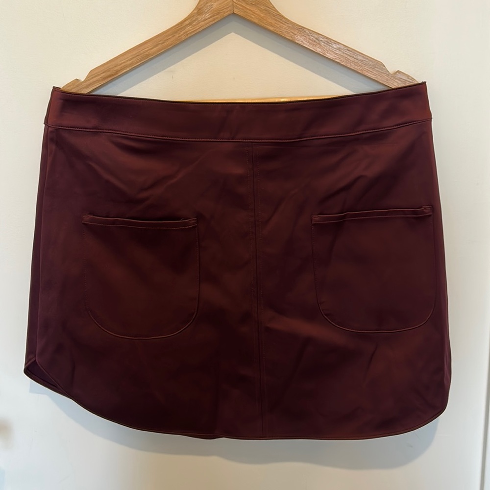 H&M Burgundy Satin Mini Skirt - Size 12